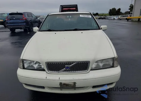 2000 Volvo S70 Base z USA, uszkodzony, nr VIN YV1LS61J3Y2669424